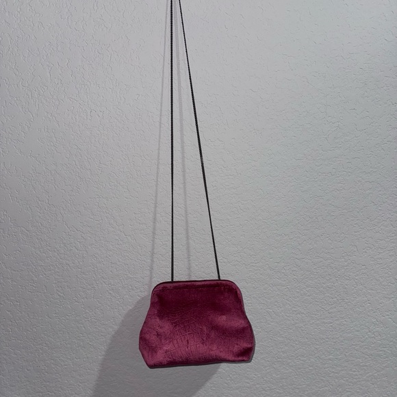 Anthropologie Mollie Velvet Crossbody Clutch Purse Handbag Burgundy Embossed - Picture 2 of 5